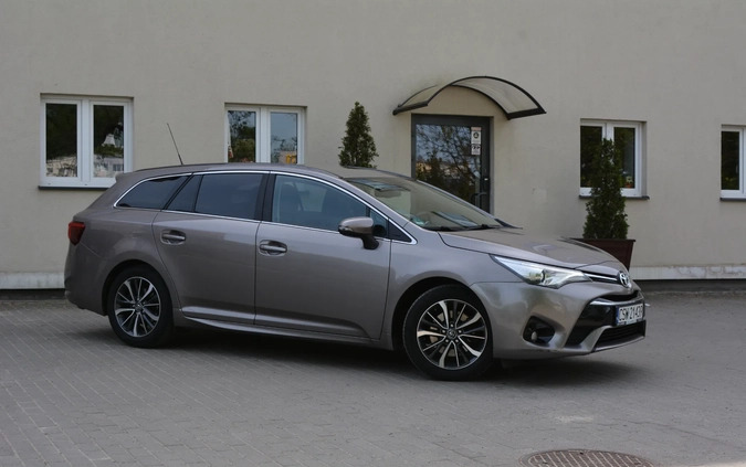 Toyota Avensis cena 48900 przebieg: 173900, rok produkcji 2015 z Grudziądz małe 704